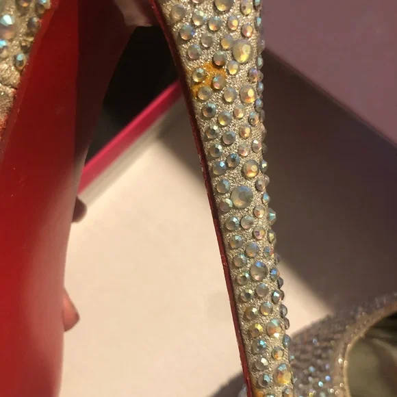 PROM SHOES!!! Beautiful daffodil Red bottoms, Size 6! - Picture 5 of 14